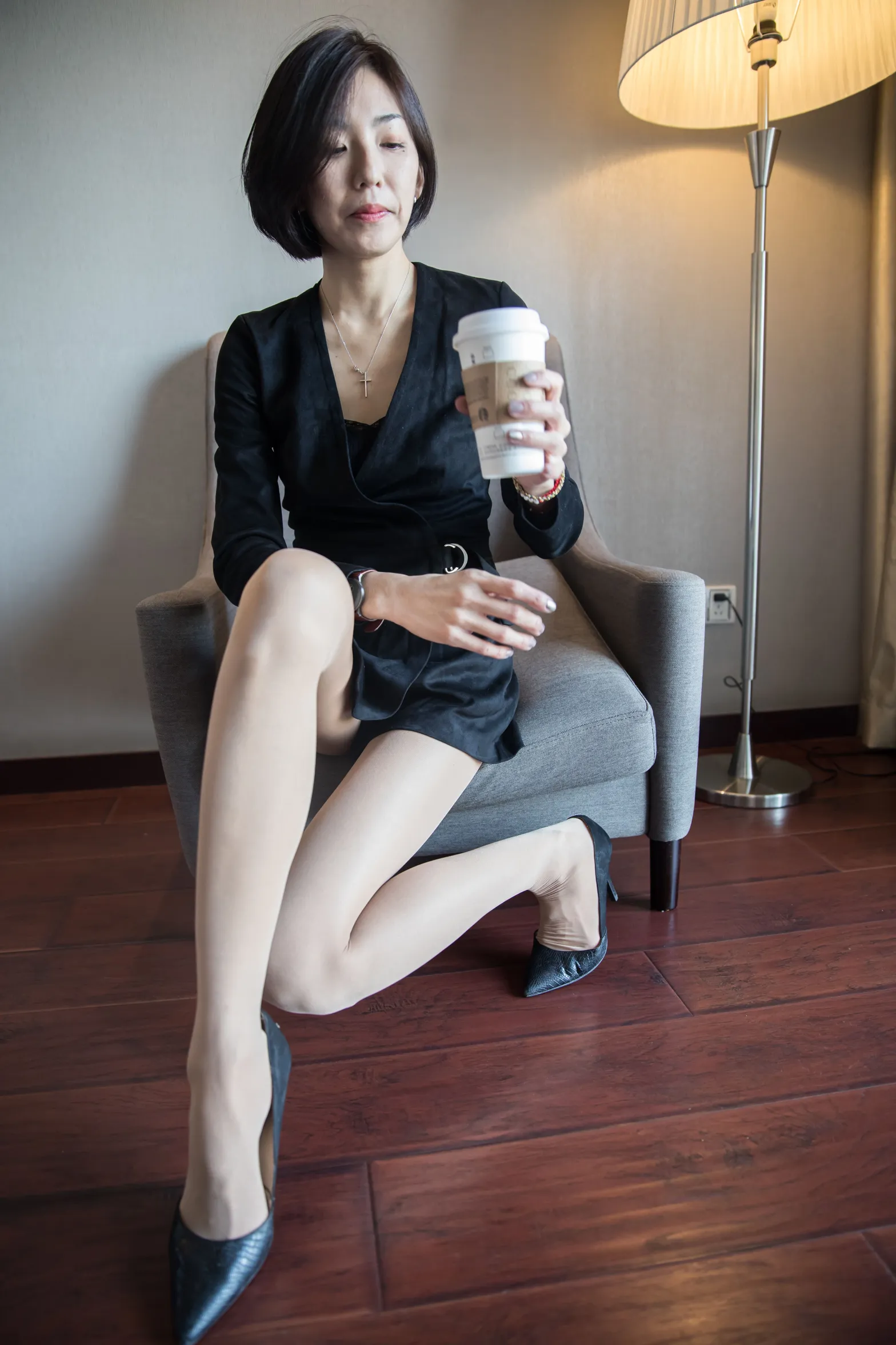 [Mzsock] NO.120 Skinny beauty in the hotel with high heels street photography#[88P]-65