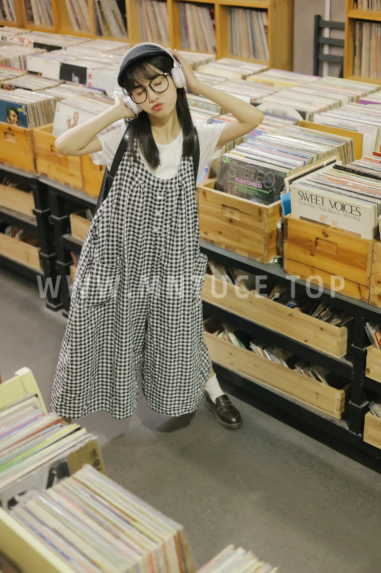 [YITUYU] 2022.08.16 Vol.1717 – The Little Time of Vinyl Records An Ameng cub#[43P]-36